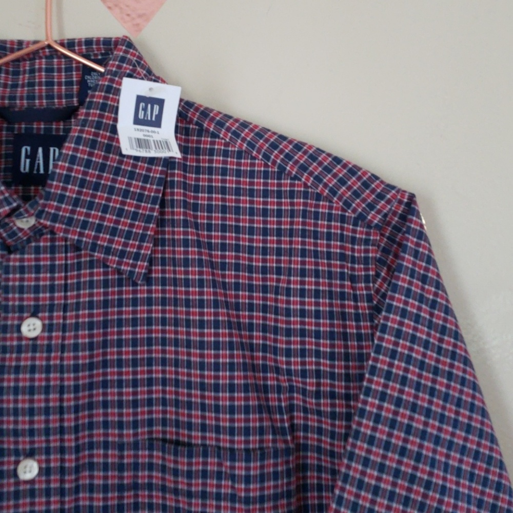 Gap Button Down Size Small - image 2